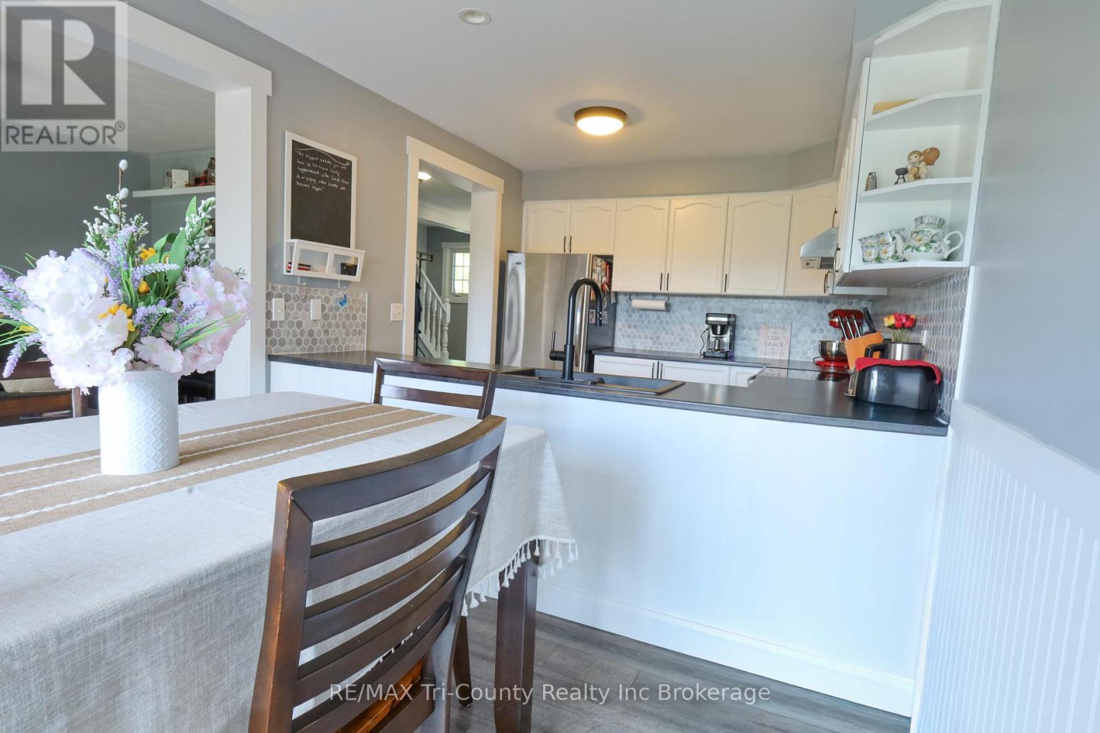 25 Herford Street, Tillsonburg, Ontario  N4G 4V1 - Photo 7 - X13471408