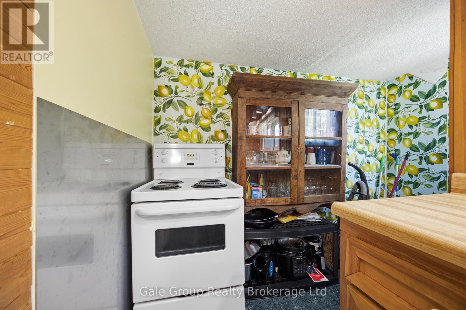 26 Woodward Avenue, Lambton Shores (Grand Bend), Ontario  N0M 1T0 - Photo 17 - X13473726