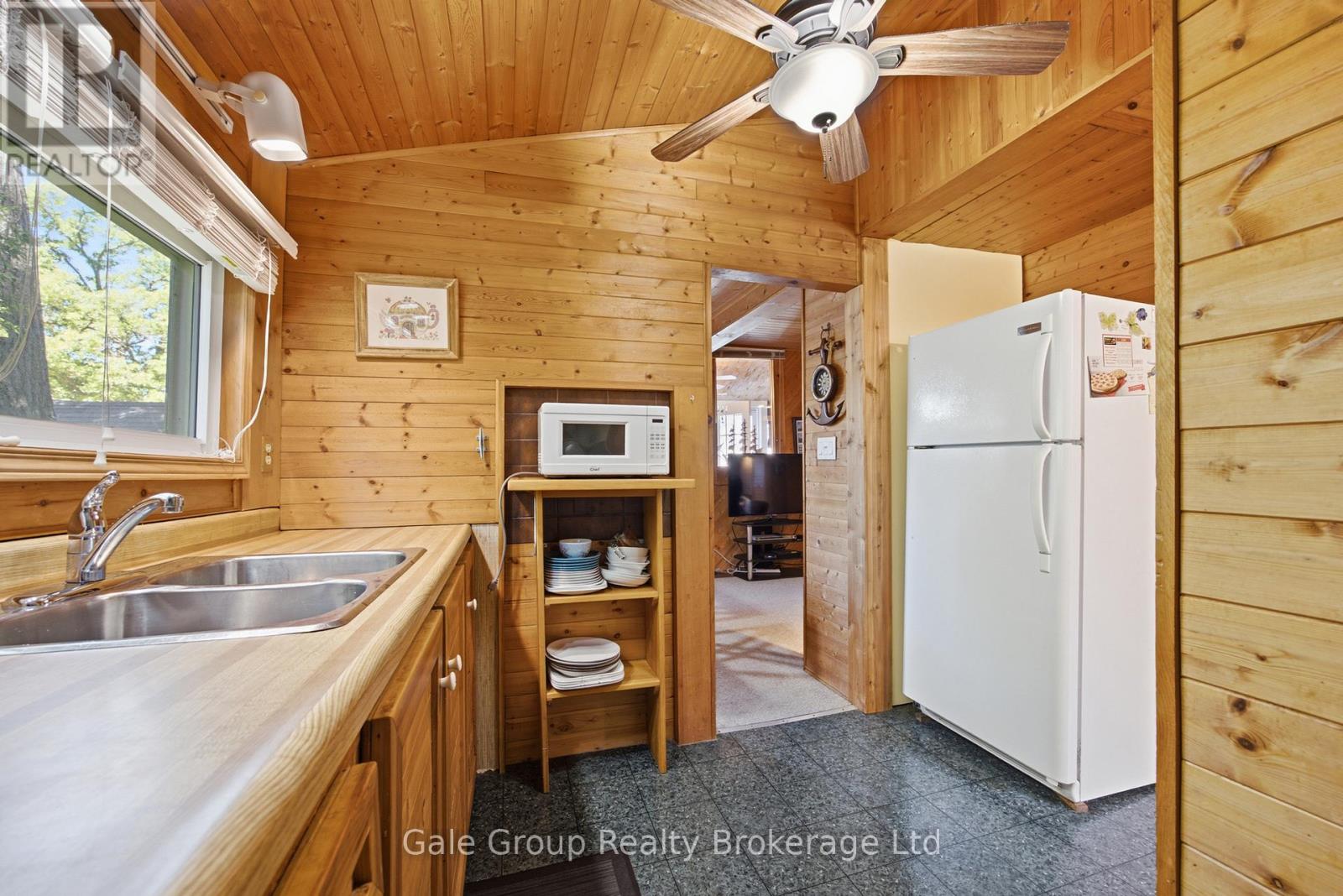 26 Woodward Avenue, Lambton Shores (Grand Bend), Ontario  N0M 1T0 - Photo 18 - X13473726