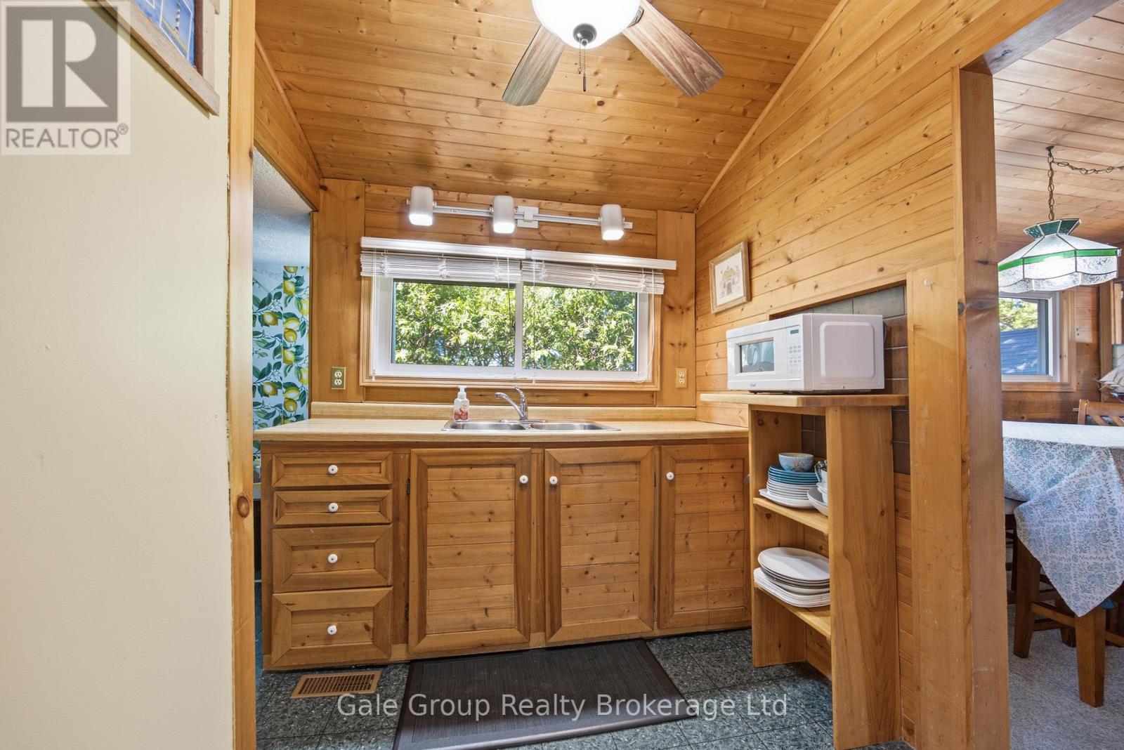 26 Woodward Avenue, Lambton Shores (Grand Bend), Ontario  N0M 1T0 - Photo 19 - X13473726