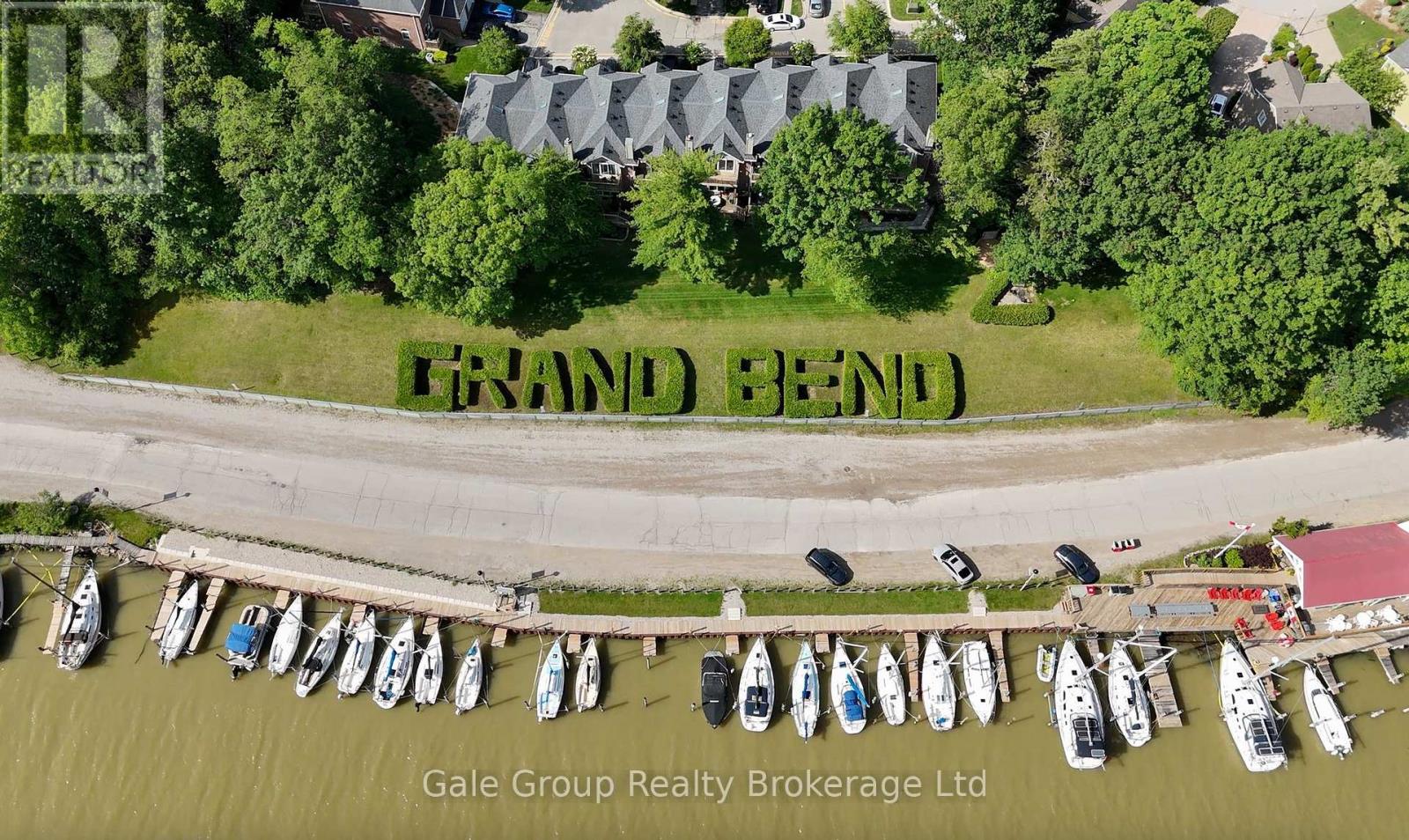 26 Woodward Avenue, Lambton Shores (Grand Bend), Ontario  N0M 1T0 - Photo 3 - X13473726