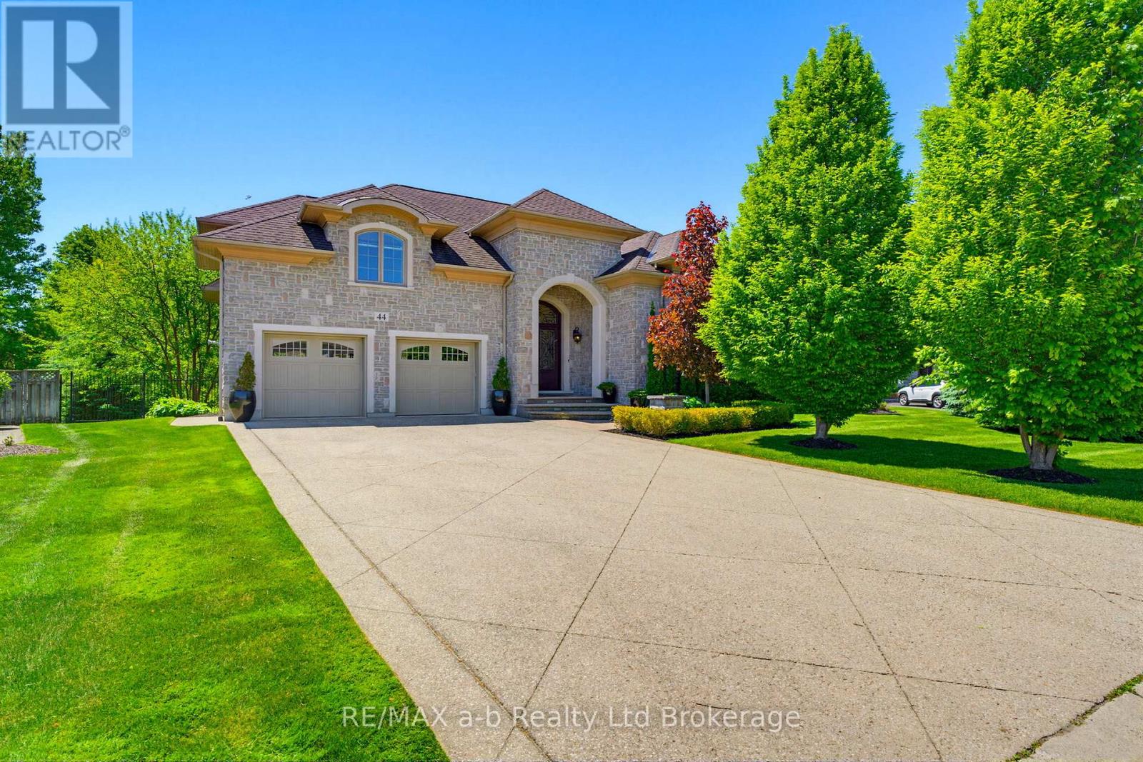 44 Yeager Avenue, Norfolk (Simcoe), Ontario  N3Y 5N3 - Photo 3 - X13474464
