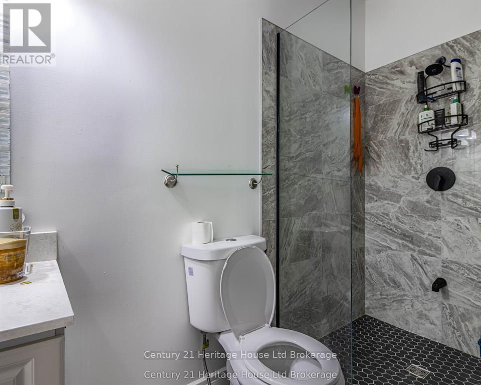 8 Mohican Drive, Woodstock (Woodstock - North), Ontario  N4T 1H5 - Photo 13 - X13481178