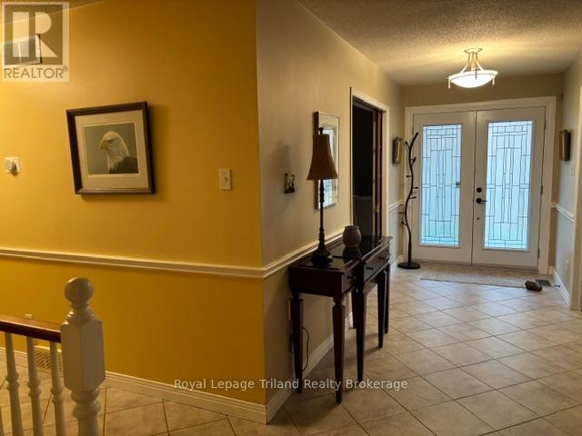 623 Lansdowne Avenue, Woodstock (Woodstock - North), Ontario  N4T 1J9 - Photo 2 - X13490466