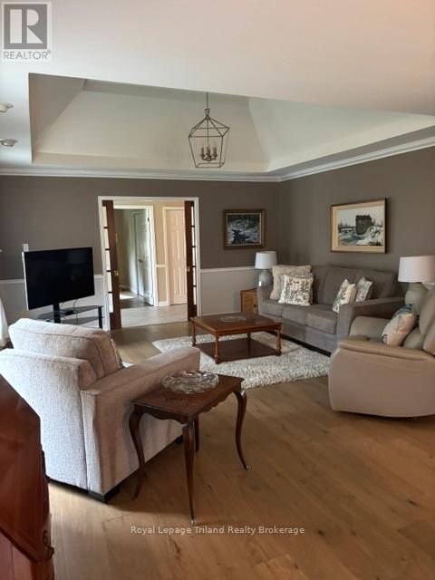623 Lansdowne Avenue, Woodstock (Woodstock - North), Ontario  N4T 1J9 - Photo 3 - X13490466
