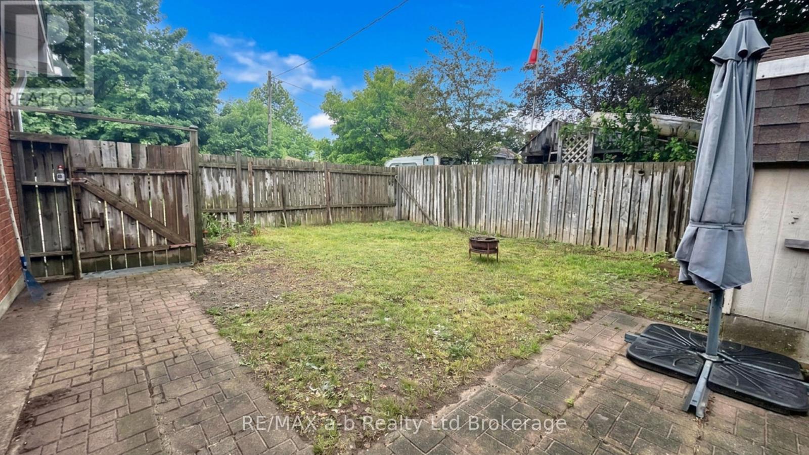 58 Victoria Street, Tillsonburg, Ontario  N4G 3Z7 - Photo 3 - X13492732