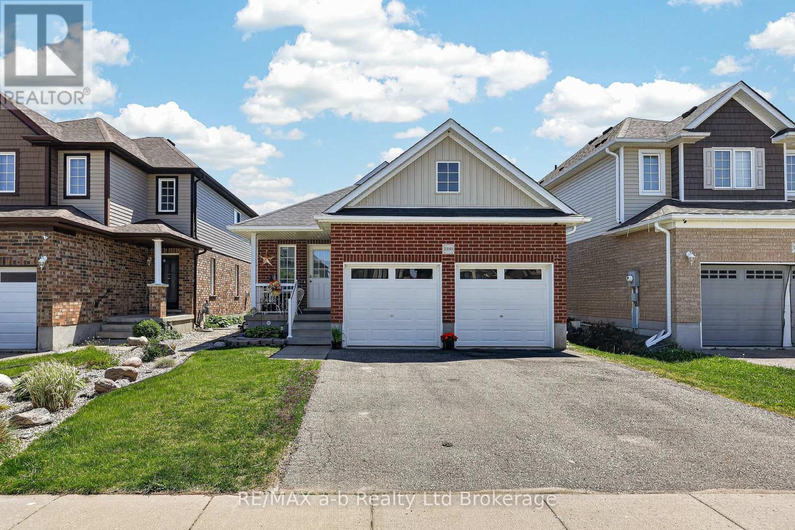 1380 Caen Avenue, Woodstock (Woodstock - North), Ontario  N4T 0J3 - Photo 4 - X13503798