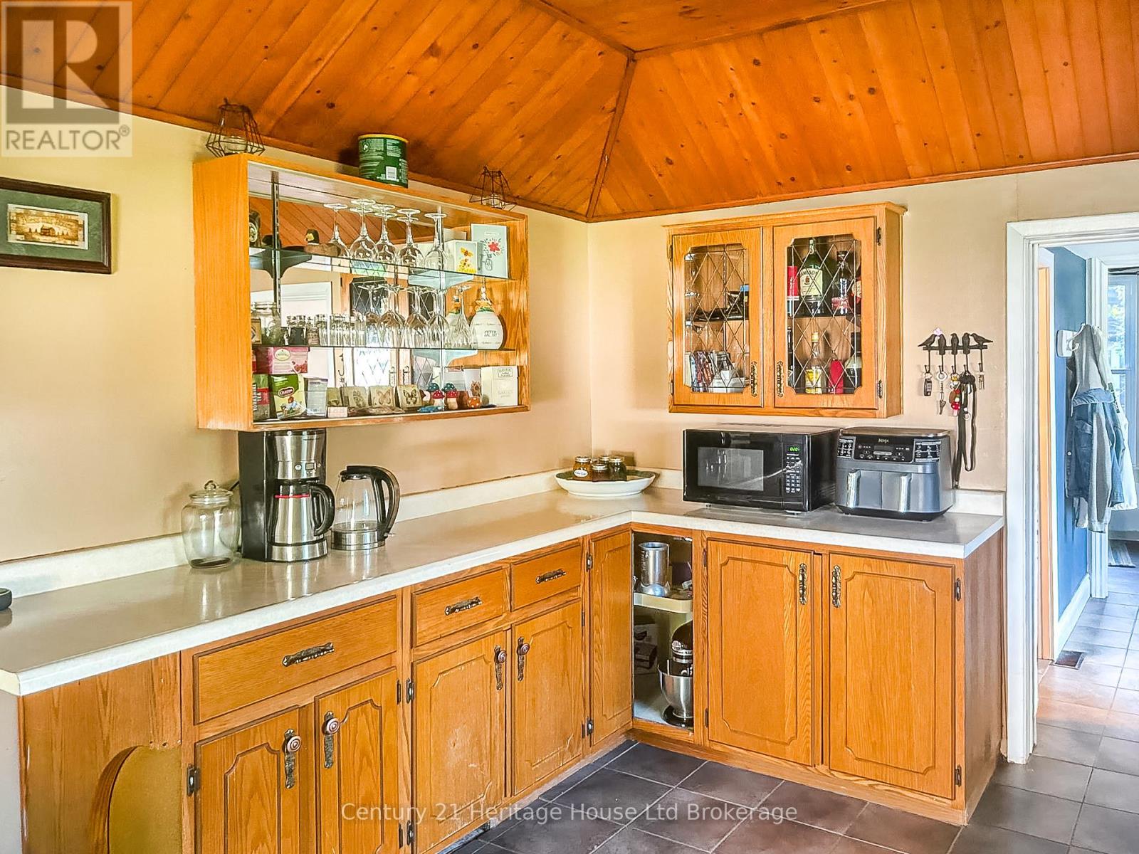22 Front Road, Norfolk (Port Rowan), Ontario  N0E 1M0 - Photo 16 - X13507974