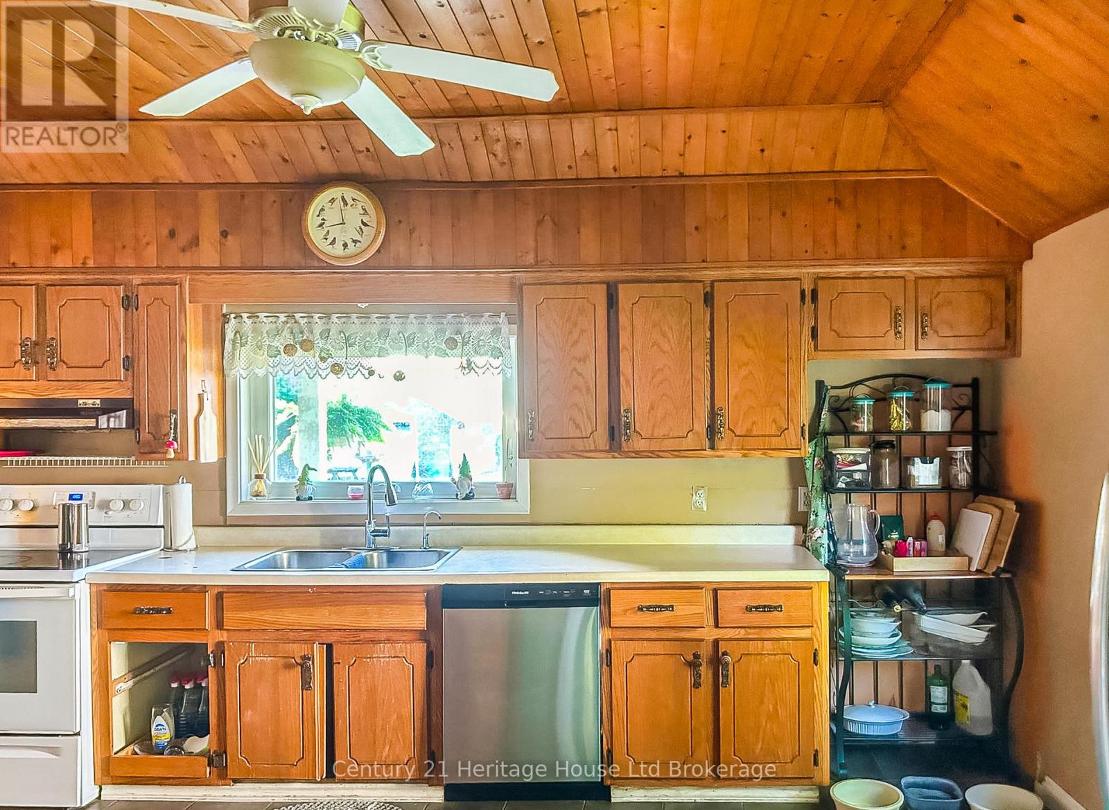 22 Front Road, Norfolk (Port Rowan), Ontario  N0E 1M0 - Photo 17 - X13507974