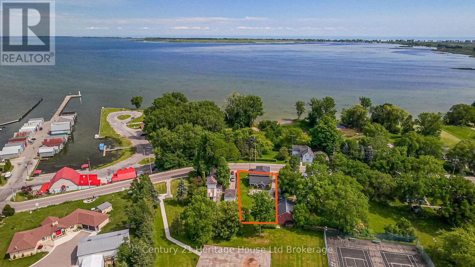 22 Front Road, Norfolk (Port Rowan), Ontario  N0E 1M0 - Photo 4 - X13507974