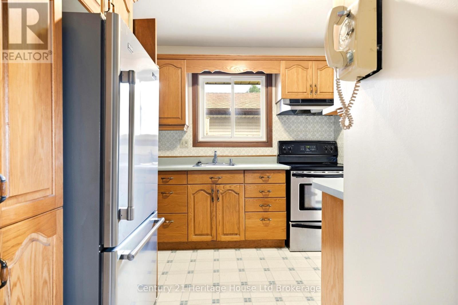 34 Dudley Crescent, London South (South Y), Ontario  N6E 1S4 - Photo 6 - X13518118