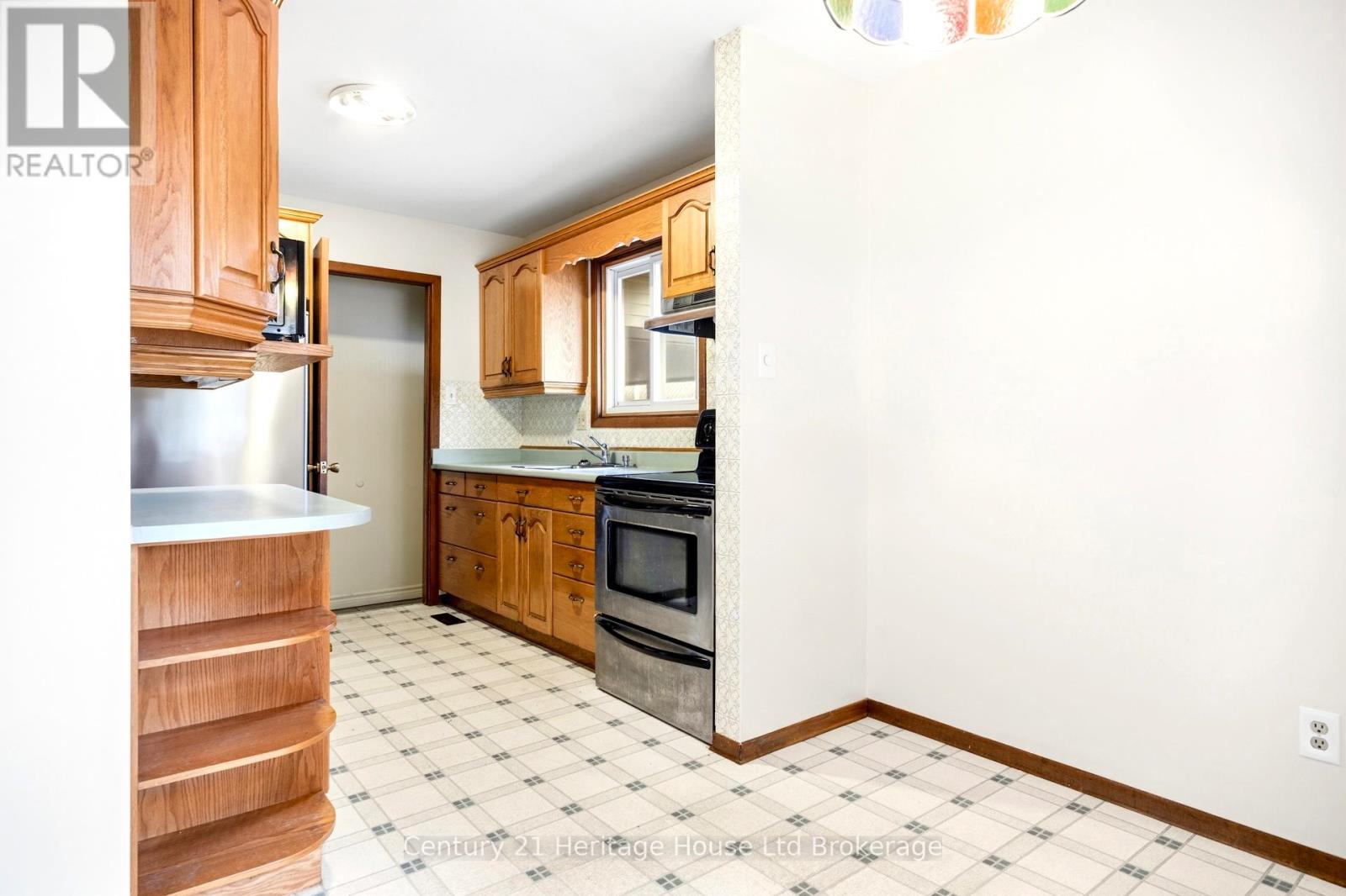 34 Dudley Crescent, London South (South Y), Ontario  N6E 1S4 - Photo 8 - X13518118