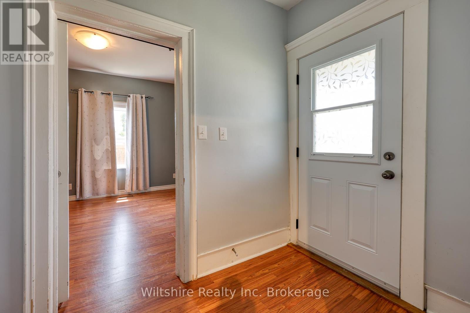 52 Bidwell Street, Tillsonburg, Ontario  N4G 3T7 - Photo 11 - X13519664
