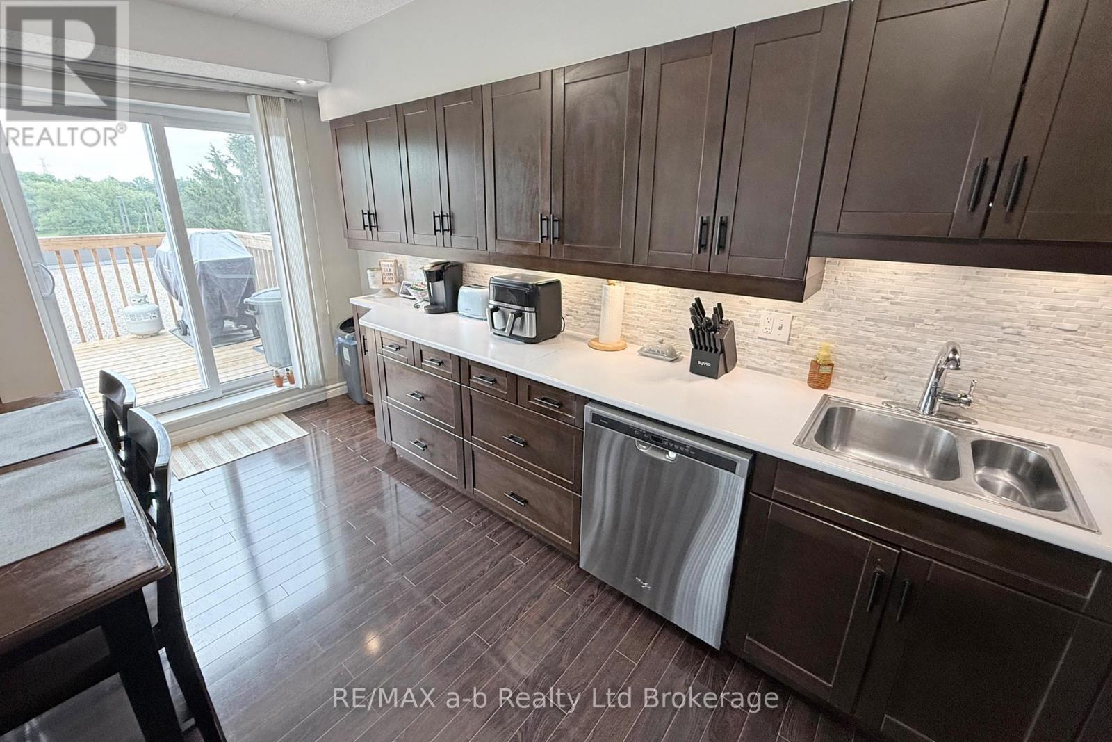 303 - 159 Ferguson Drive, Woodstock (Woodstock - South), Ontario  N4V 1A9 - Photo 12 - X13523942
