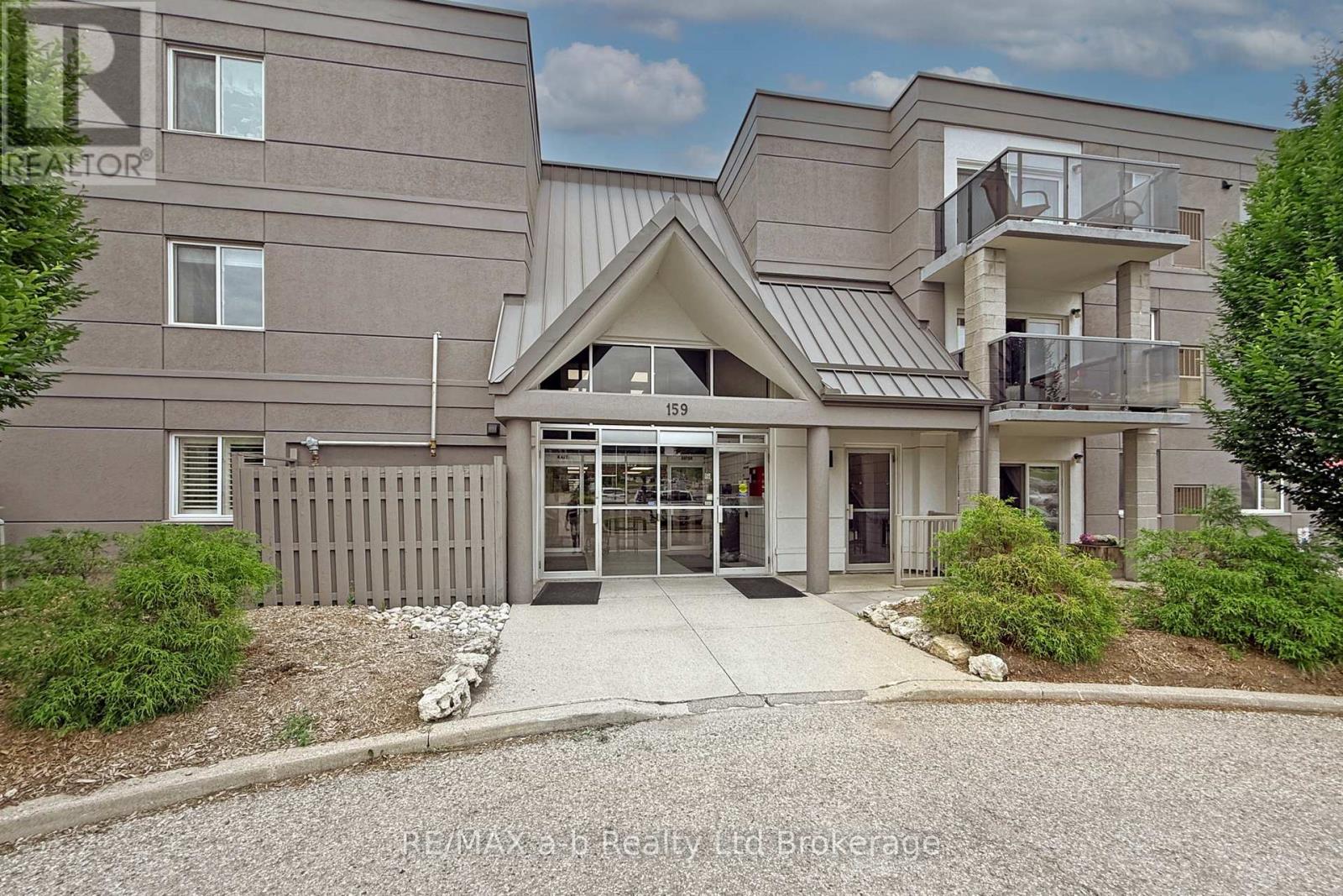 303 - 159 Ferguson Drive, Woodstock (Woodstock - South), Ontario  N4V 1A9 - Photo 4 - X13523942