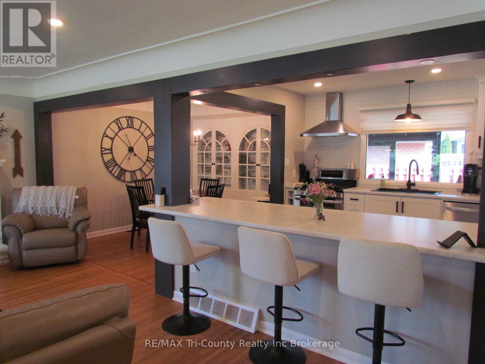 30 Fairfield Crescent, Tillsonburg, Ontario  N4G 2B4 - Photo 4 - X13525430