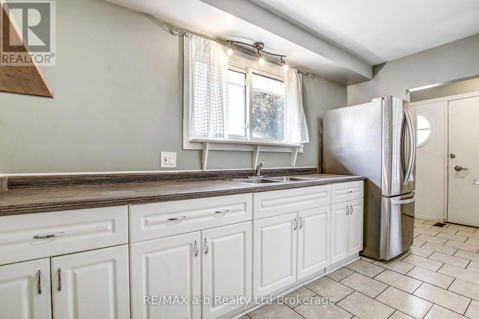 1292 Sorrel Road, London East (East E), Ontario  N5V 2N7 - Photo 14 - X13525572