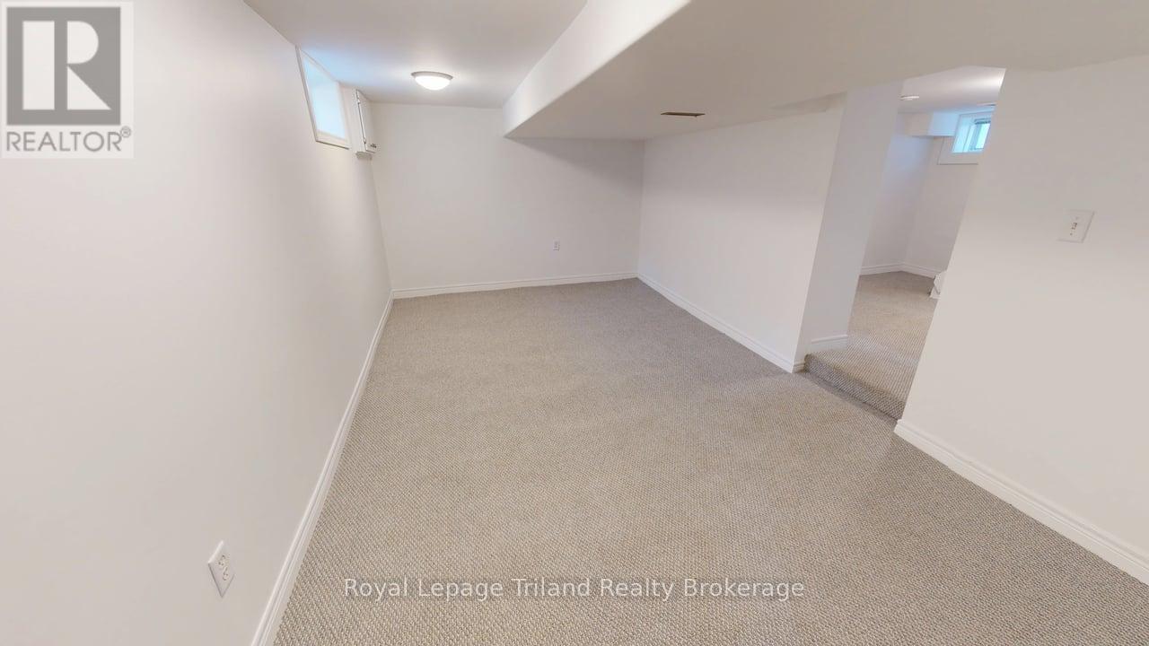 279 Vansittart Avenue, Woodstock (Woodstock - North), Ontario  N4S 6G4 - Photo 11 - X13529490