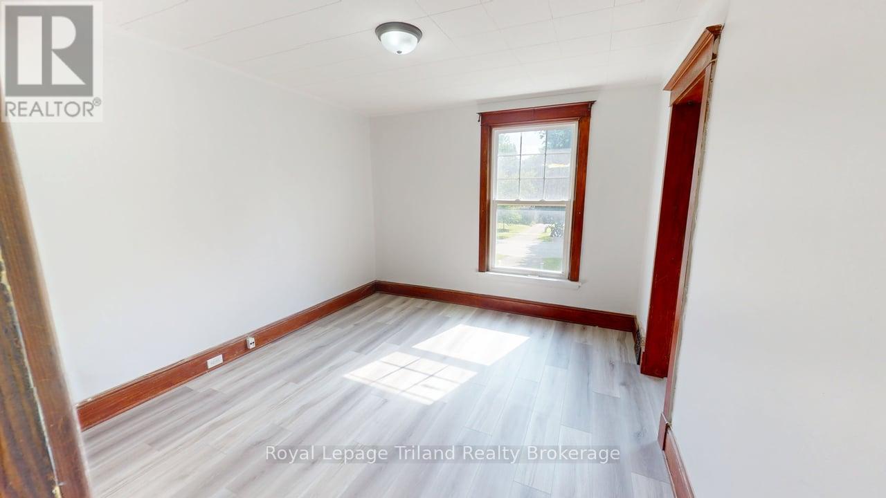 279 Vansittart Avenue, Woodstock (Woodstock - North), Ontario  N4S 6G4 - Photo 15 - X13529490