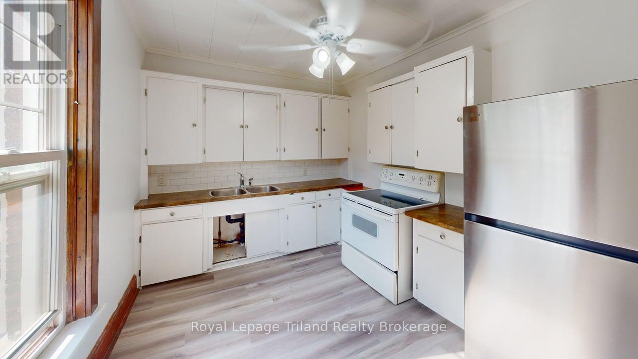 279 Vansittart Avenue, Woodstock (Woodstock - North), Ontario  N4S 6G4 - Photo 17 - X13529490