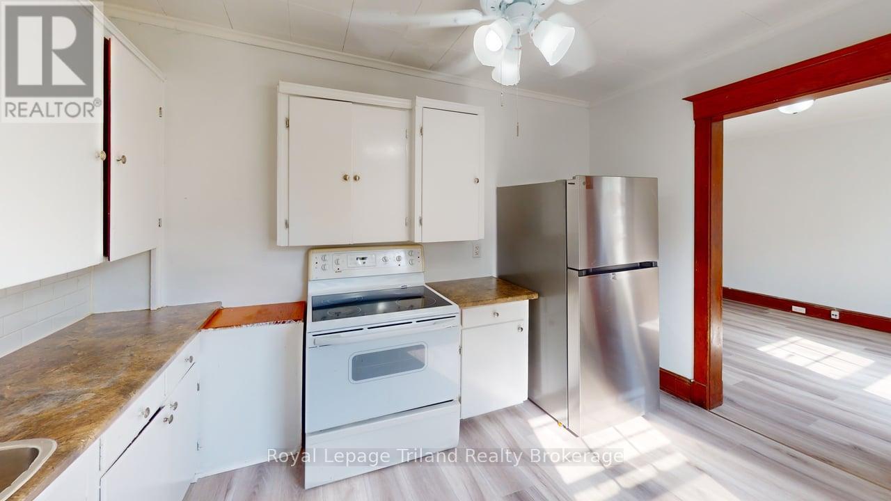 279 Vansittart Avenue, Woodstock (Woodstock - North), Ontario  N4S 6G4 - Photo 18 - X13529490