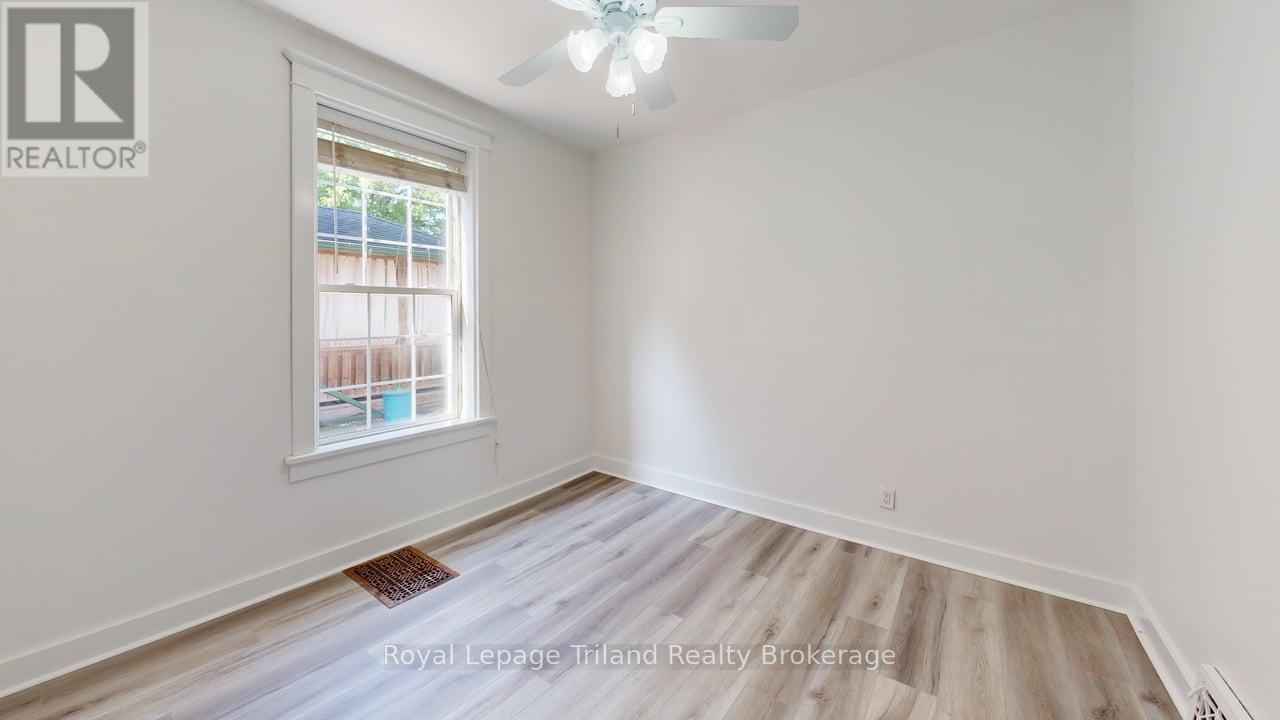 279 Vansittart Avenue, Woodstock (Woodstock - North), Ontario  N4S 6G4 - Photo 4 - X13529490