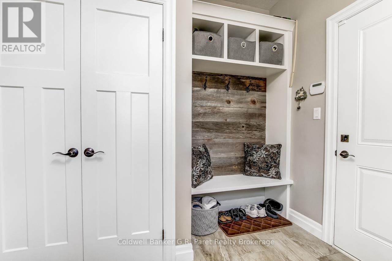 10151 Pinery Bluffs Road, Lambton Shores (Grand Bend), Ontario  N0M 1T0 - Photo 26 - X13532726