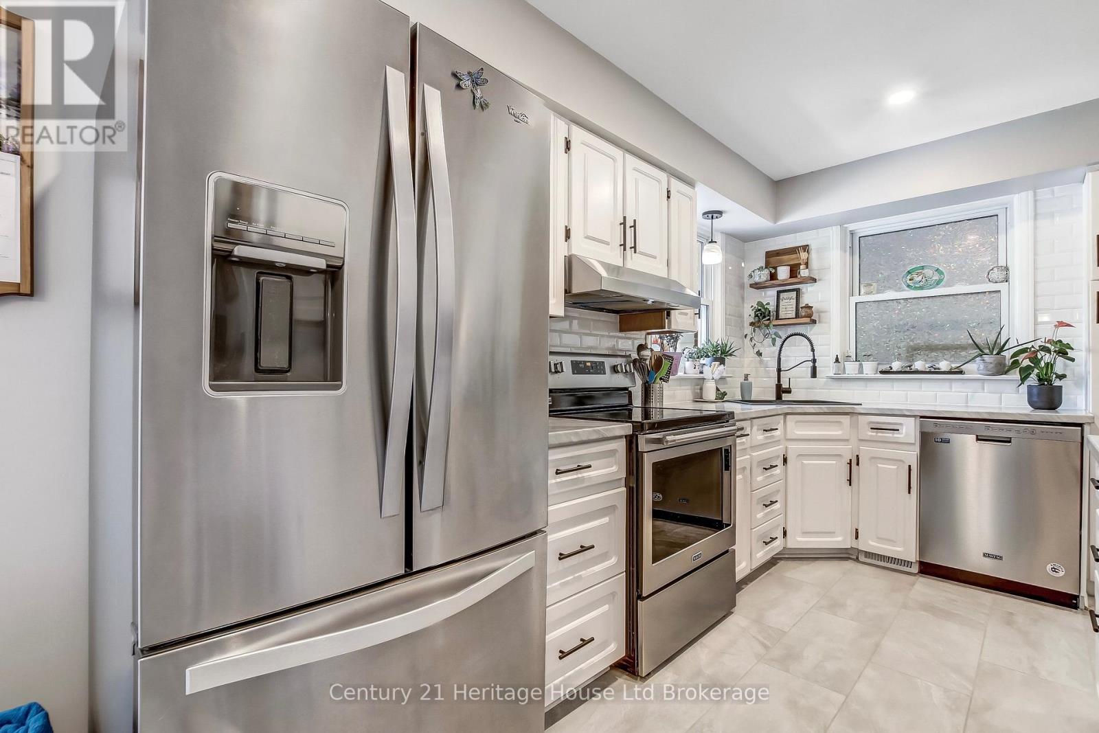 219 Brock Street, Zorra (Thamesford), Ontario  N0M 2M0 - Photo 10 - X13532830