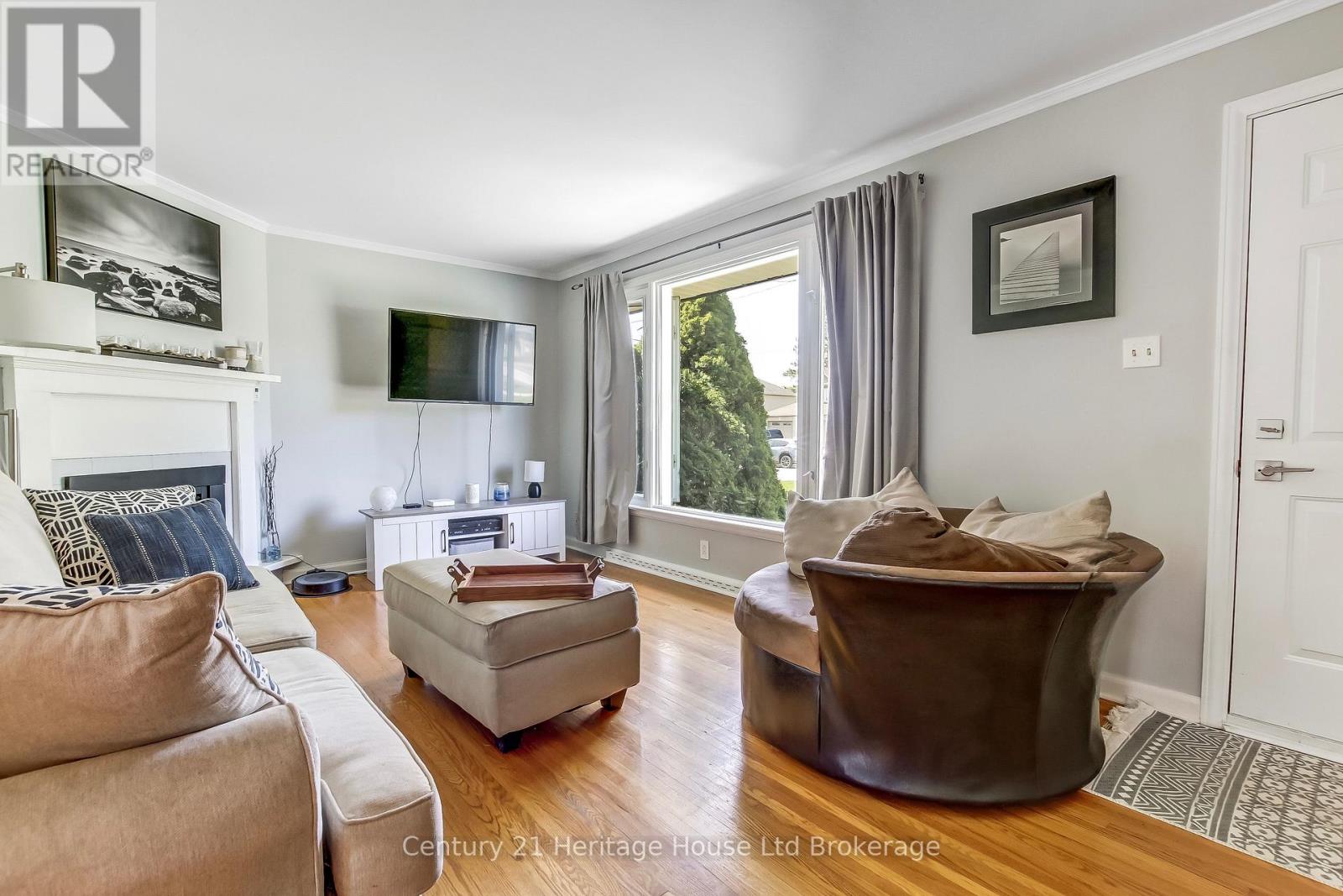 219 Brock Street, Zorra (Thamesford), Ontario  N0M 2M0 - Photo 4 - X13532830