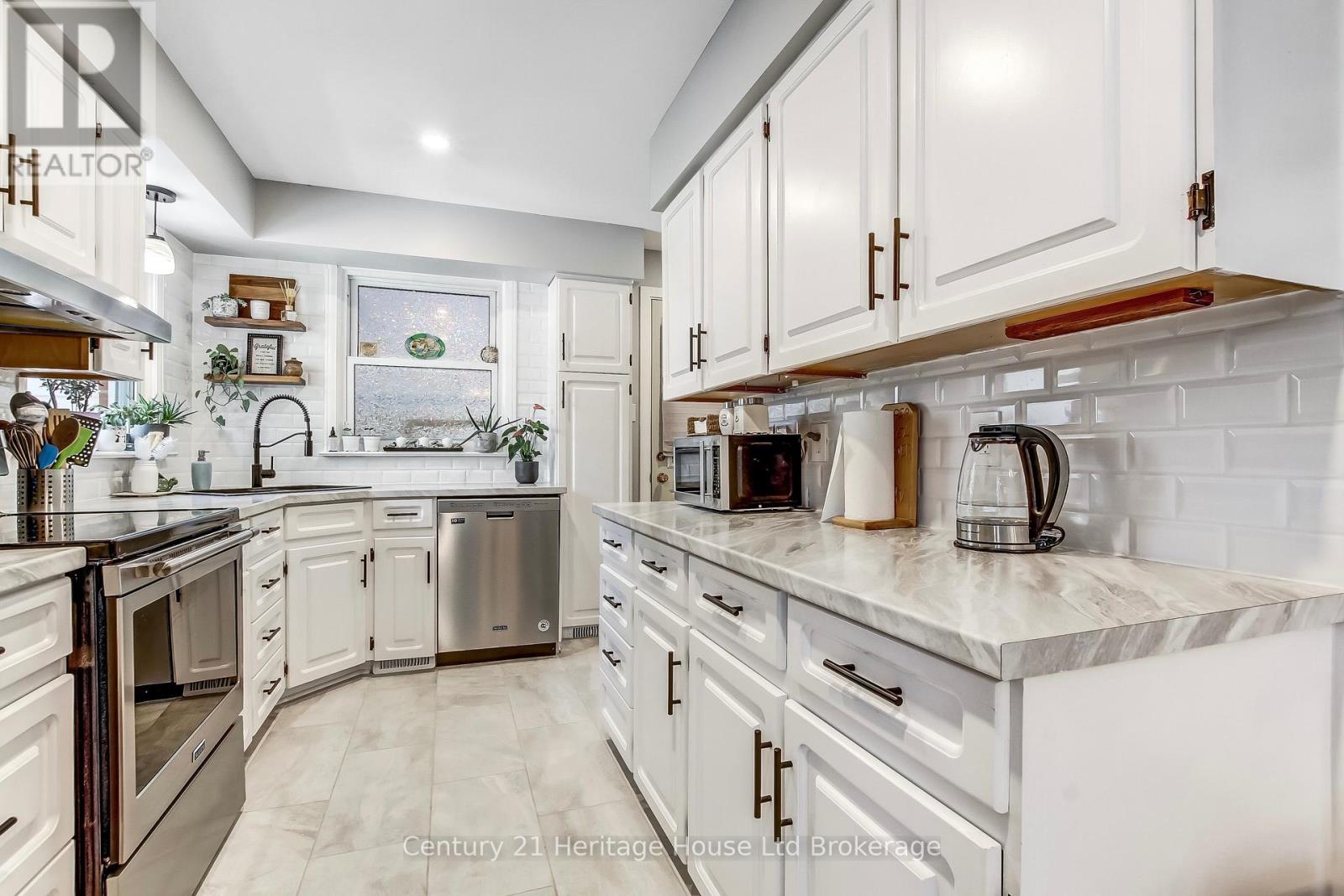 219 Brock Street, Zorra (Thamesford), Ontario  N0M 2M0 - Photo 9 - X13532830