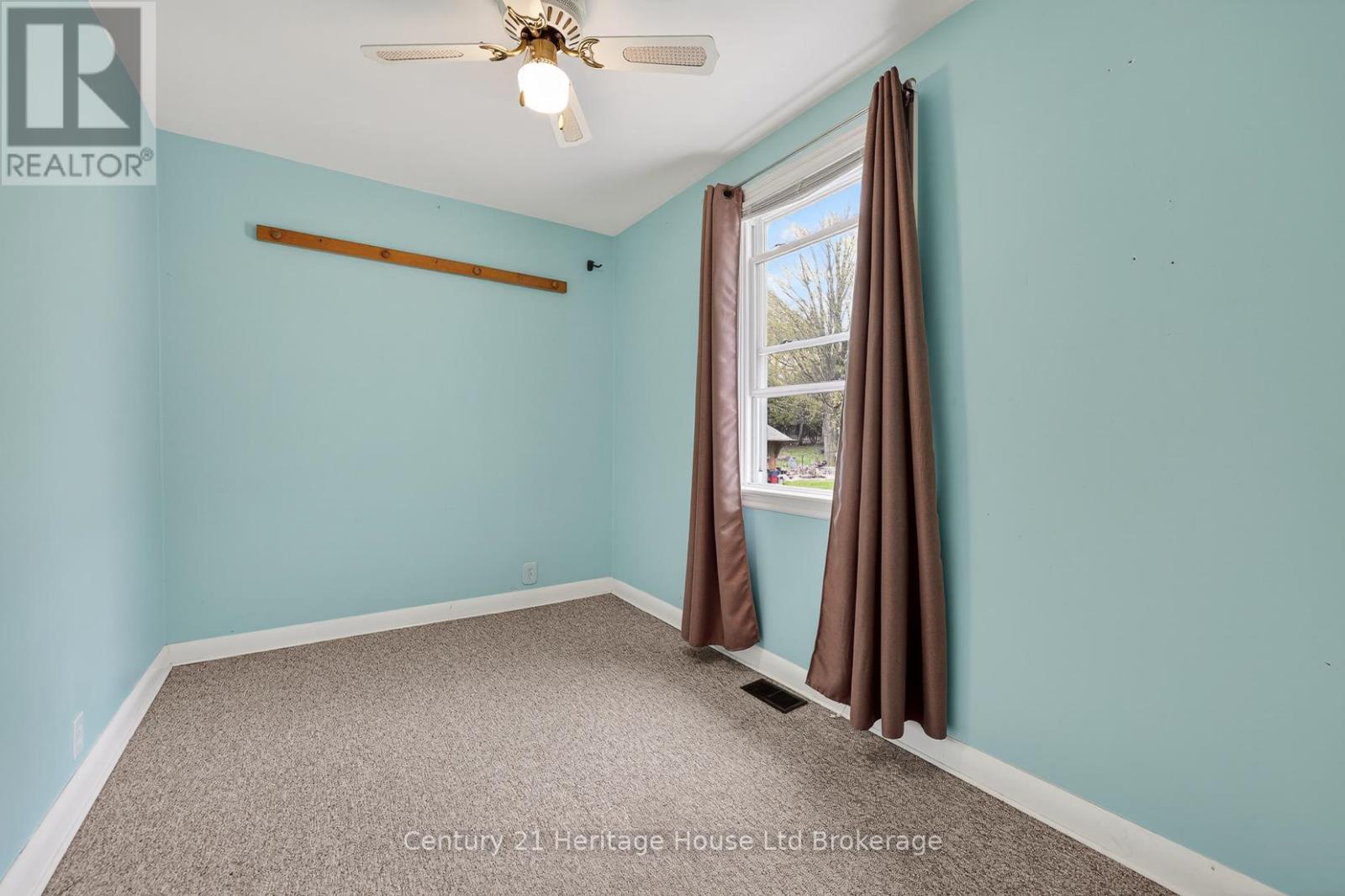 69 Bee Street, Woodstock (Woodstock - South), Ontario  N4S 3Z2 - Photo 11 - X13532916