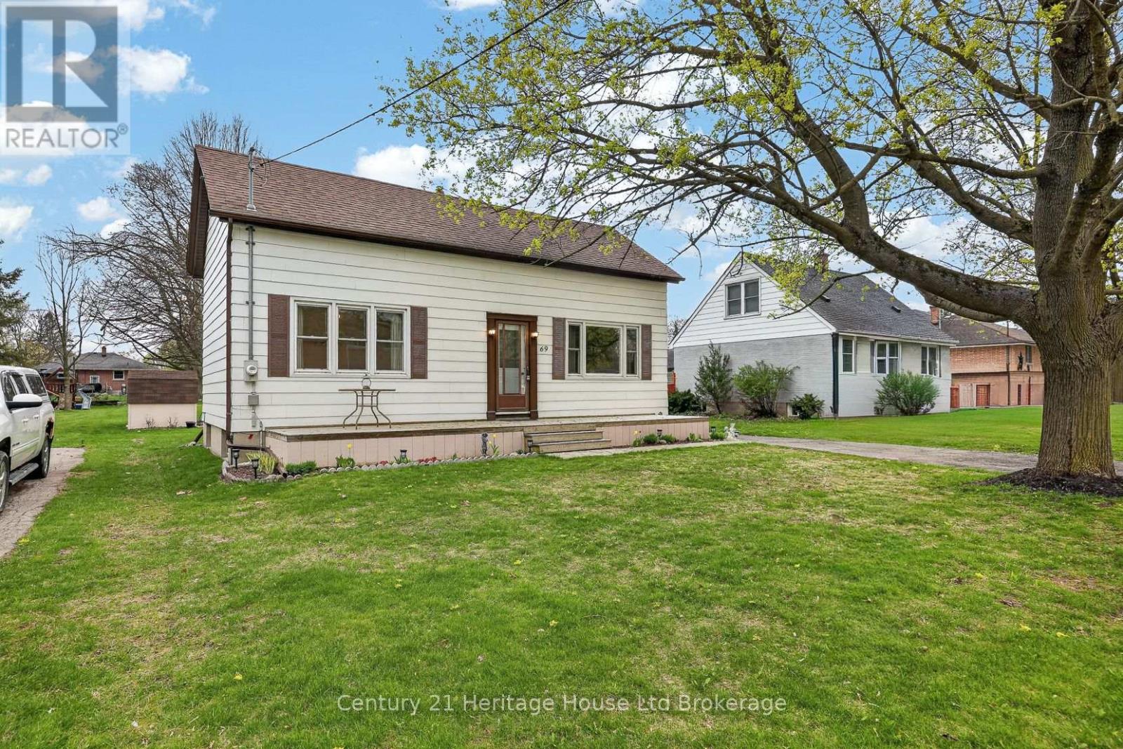 69 Bee Street, Woodstock (Woodstock - South), Ontario  N4S 3Z2 - Photo 4 - X13532916