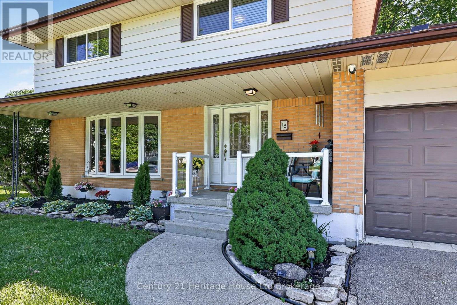 12 Jubilee Place, Woodstock (Woodstock - North), Ontario  N4S 7H2 - Photo 10 - X13532952