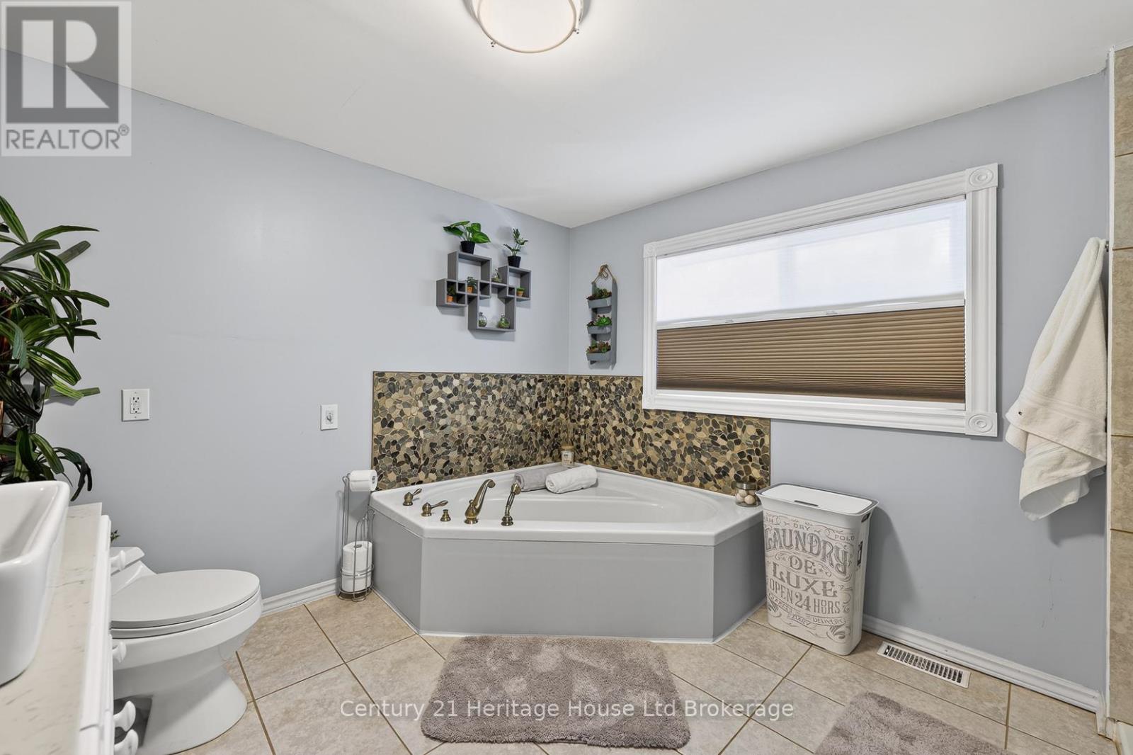 12 Jubilee Place, Woodstock (Woodstock - North), Ontario  N4S 7H2 - Photo 26 - X13532952