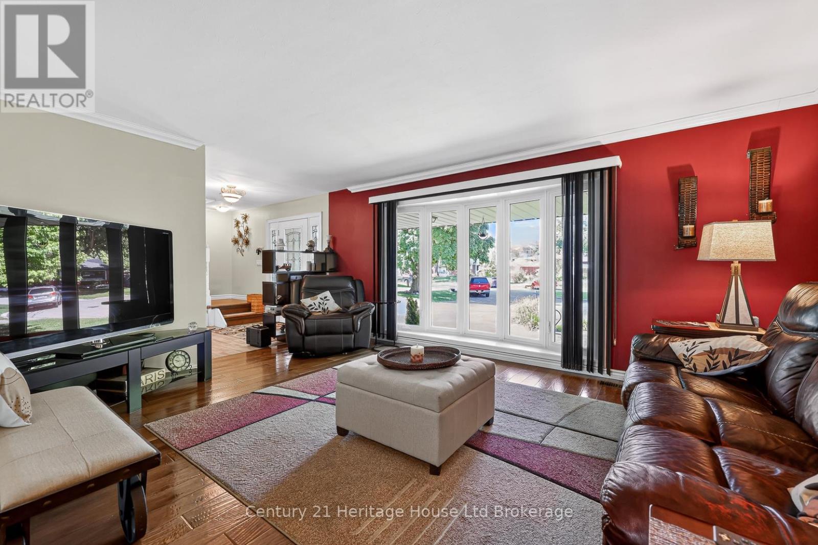 12 Jubilee Place, Woodstock (Woodstock - North), Ontario  N4S 7H2 - Photo 4 - X13532952