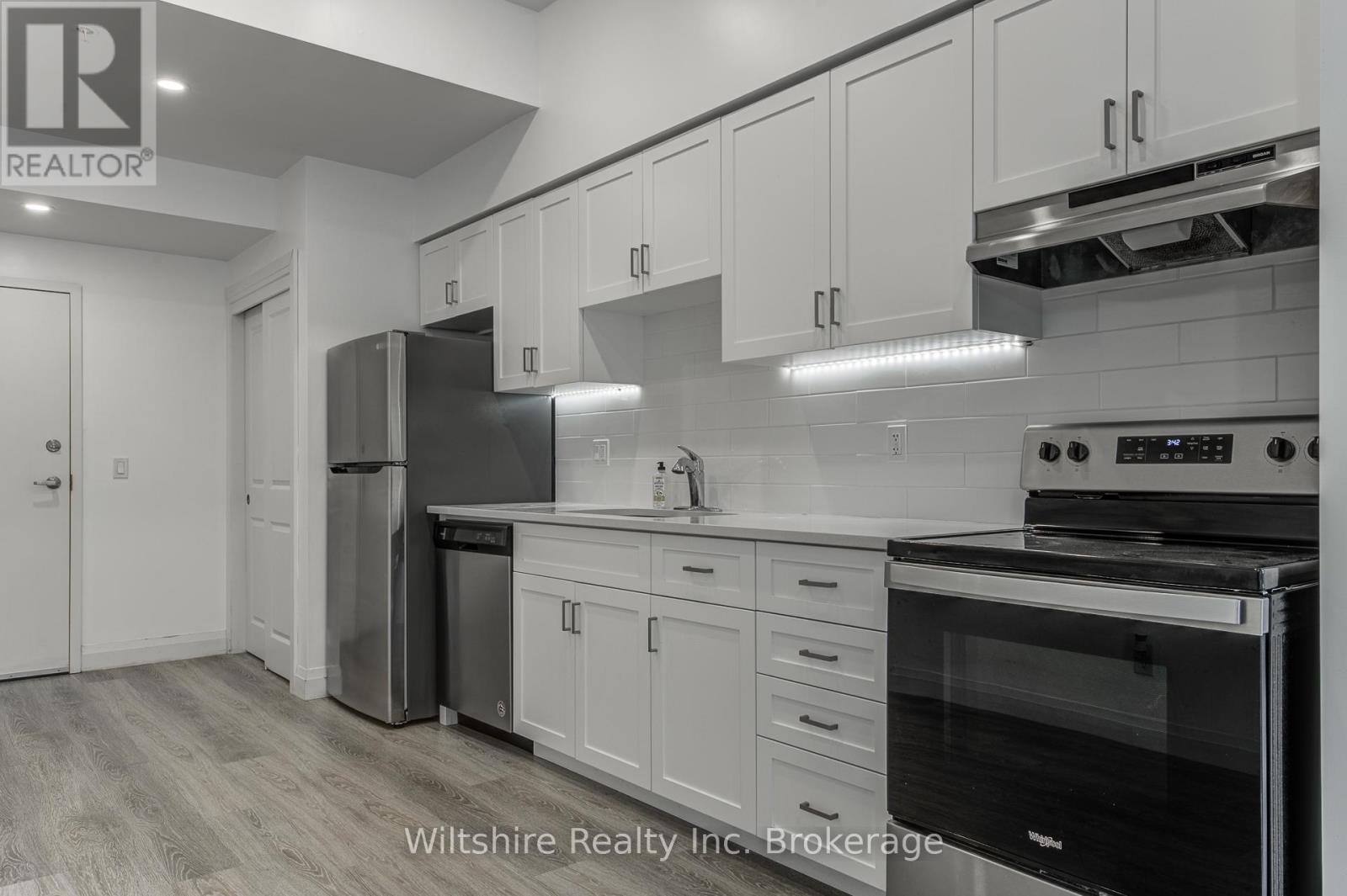 208 - 3 John Pound Road, Tillsonburg, Ontario  N4G 5X4 - Photo 6 - X13533688