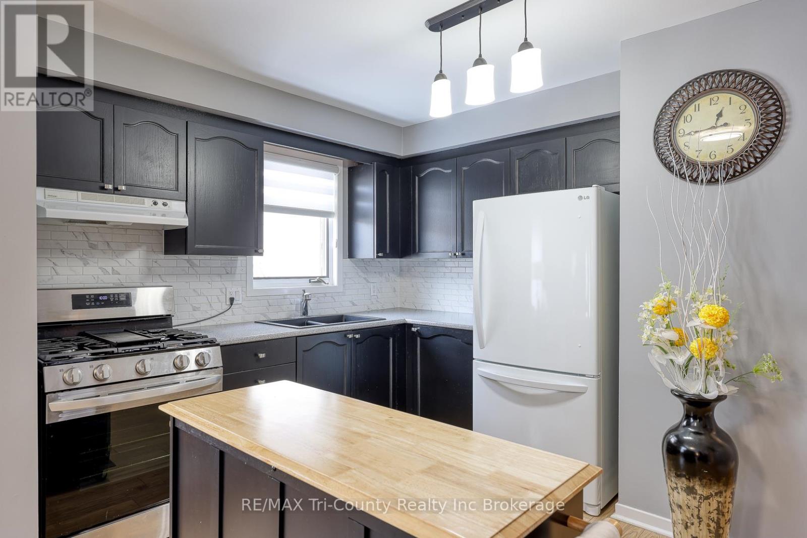 33 Wilkins Crescent, Tillsonburg, Ontario  N4G 5M6 - Photo 6 - X13536242