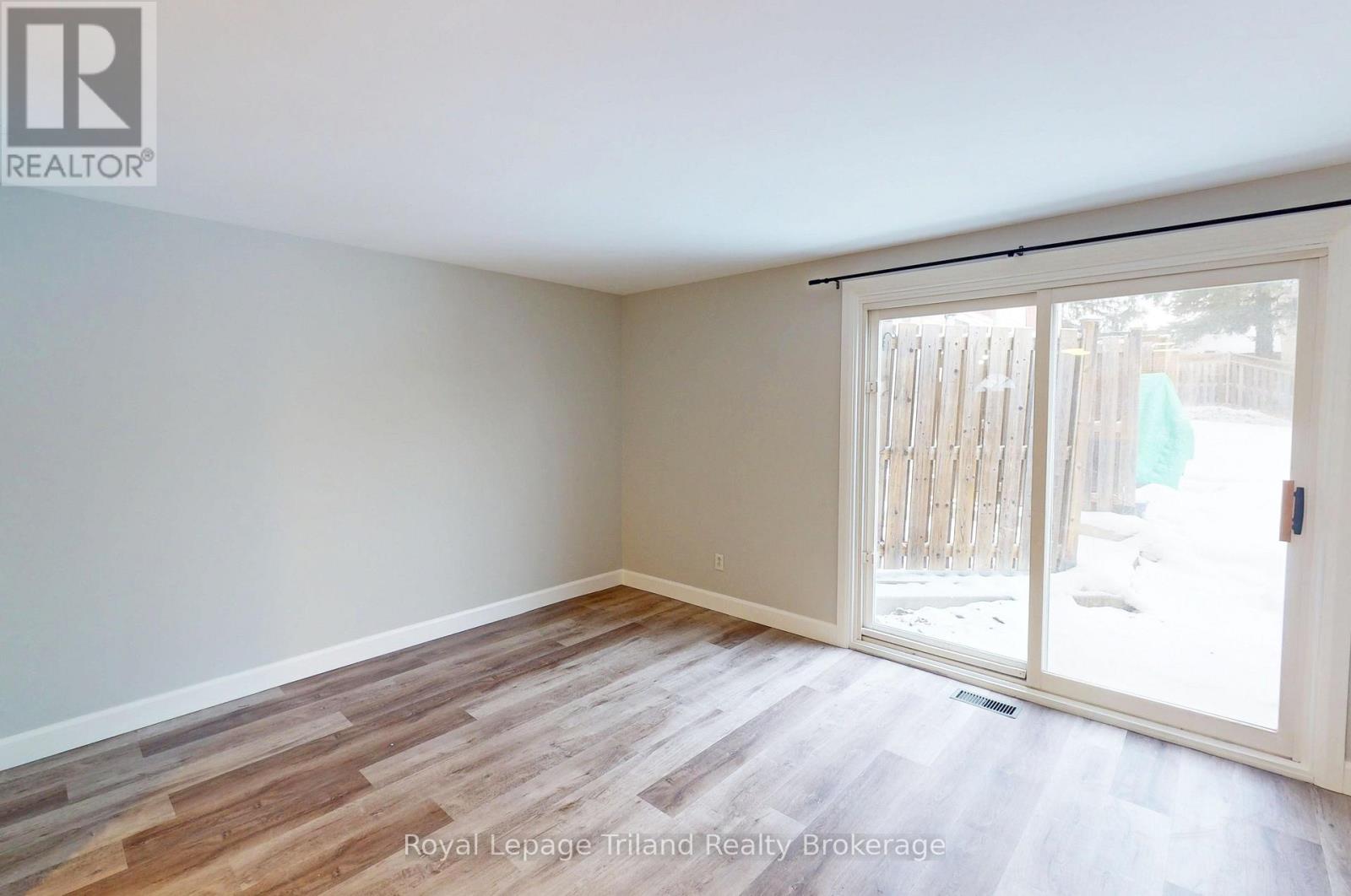 653 Northdale Drive, Woodstock (Woodstock - North), Ontario  N4S 5J8 - Photo 4 - X13537926