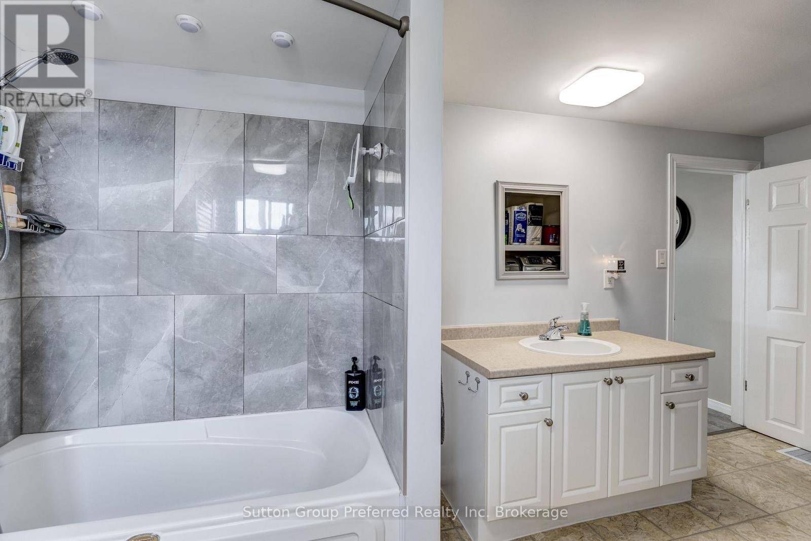 685744 Main Street, Norwich (Eastwood), Ontario  N4S 7V9 - Photo 11 - X13543734