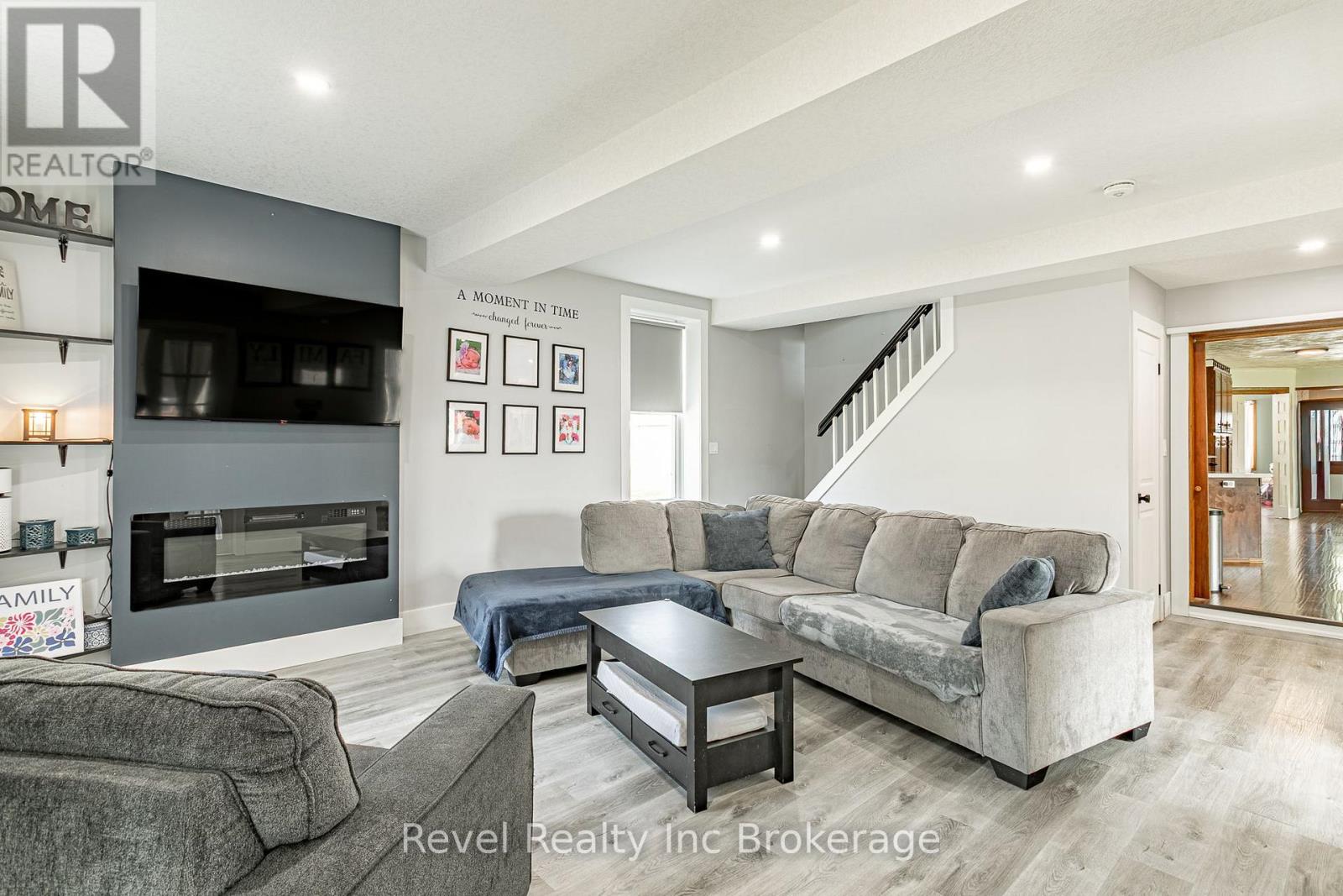 19 Murray Street, Blandford-Blenheim (Bright), Ontario  N0J 1B0 - Photo 4 - X13547416