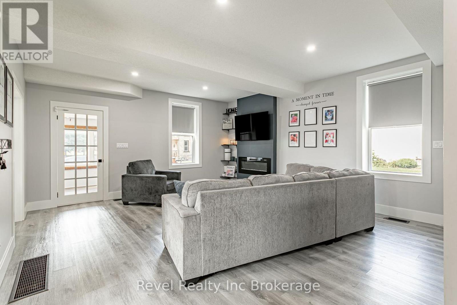 19 Murray Street, Blandford-Blenheim (Bright), Ontario  N0J 1B0 - Photo 6 - X13547416
