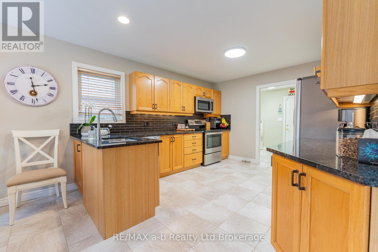 90 Weston Drive, Tillsonburg, Ontario  N4G 5W9 - Photo 11 - X13549320