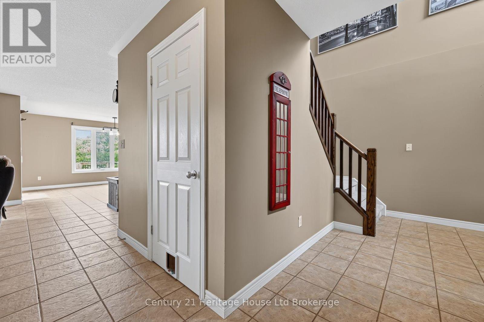 644 Hummingbird Crescent, Woodstock (Woodstock - North), Ontario  N4T 0B3 - Photo 13 - X13549444