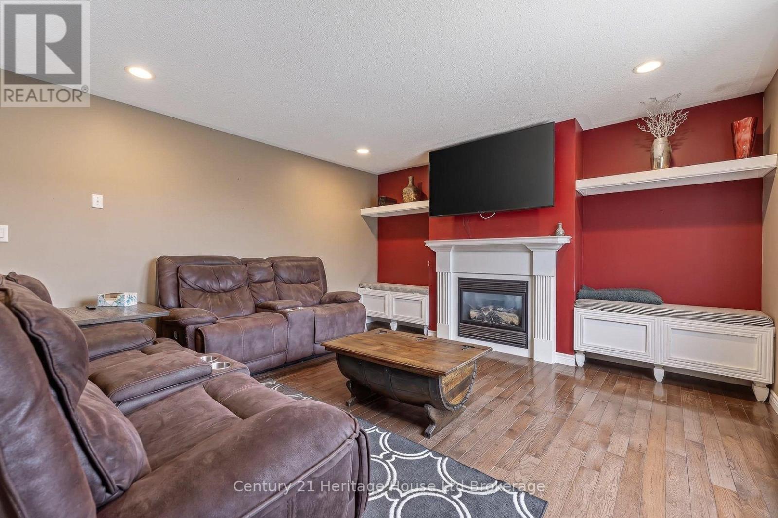 644 Hummingbird Crescent, Woodstock (Woodstock - North), Ontario  N4T 0B3 - Photo 15 - X13549444