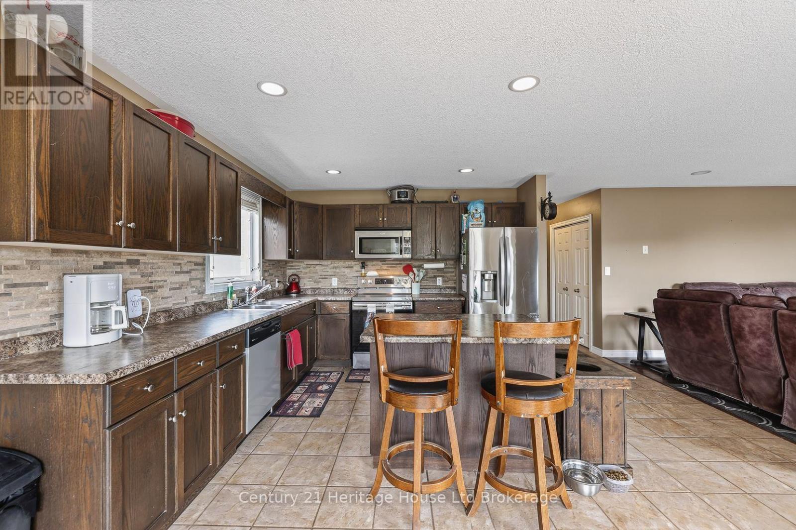 644 Hummingbird Crescent, Woodstock (Woodstock - North), Ontario  N4T 0B3 - Photo 16 - X13549444