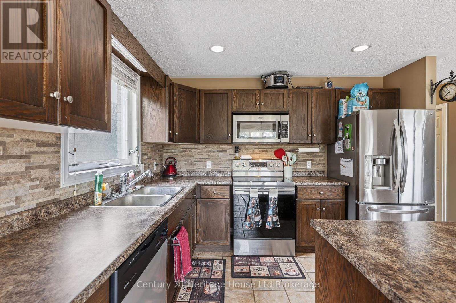 644 Hummingbird Crescent, Woodstock (Woodstock - North), Ontario  N4T 0B3 - Photo 17 - X13549444