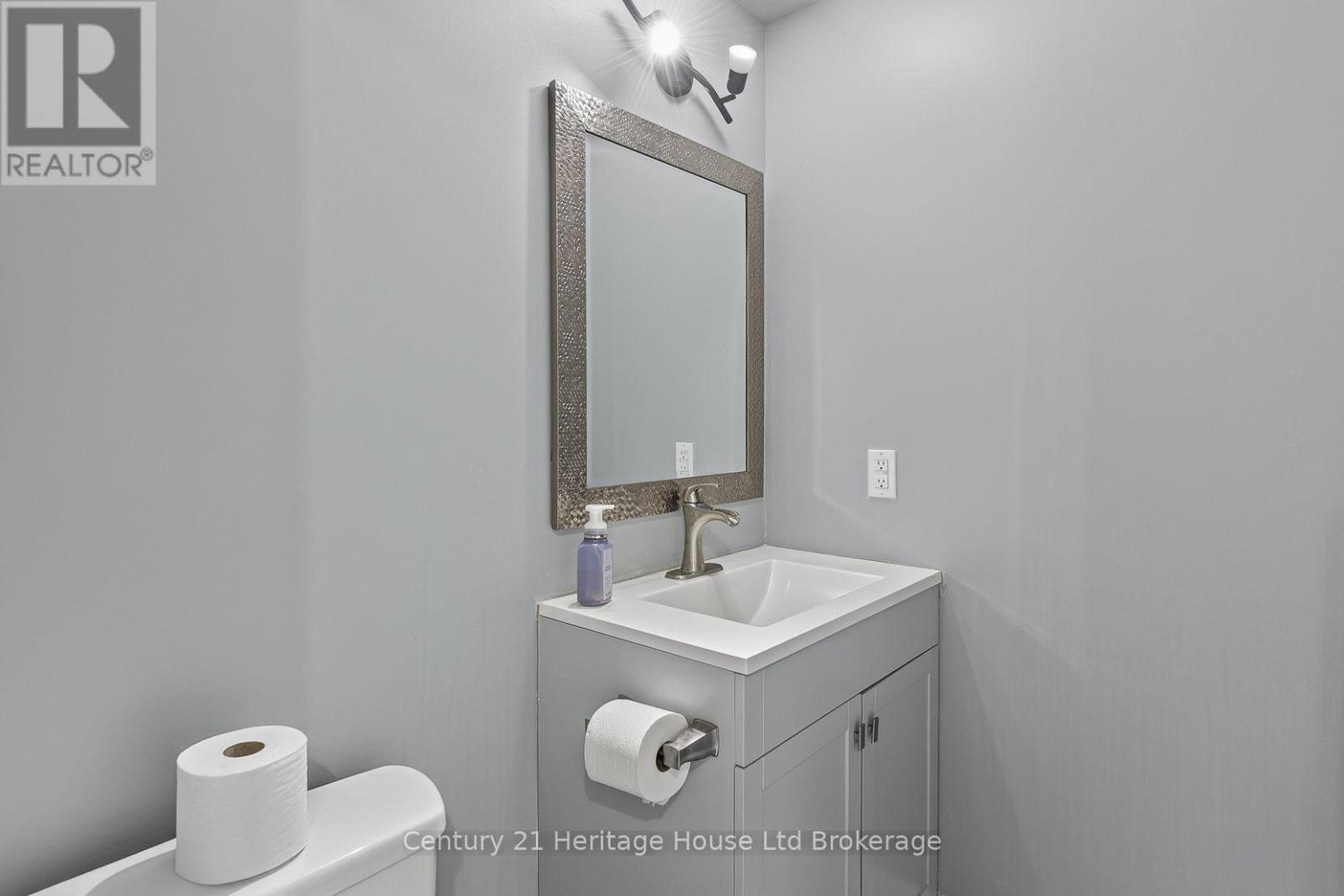 644 Hummingbird Crescent, Woodstock (Woodstock - North), Ontario  N4T 0B3 - Photo 35 - X13549444