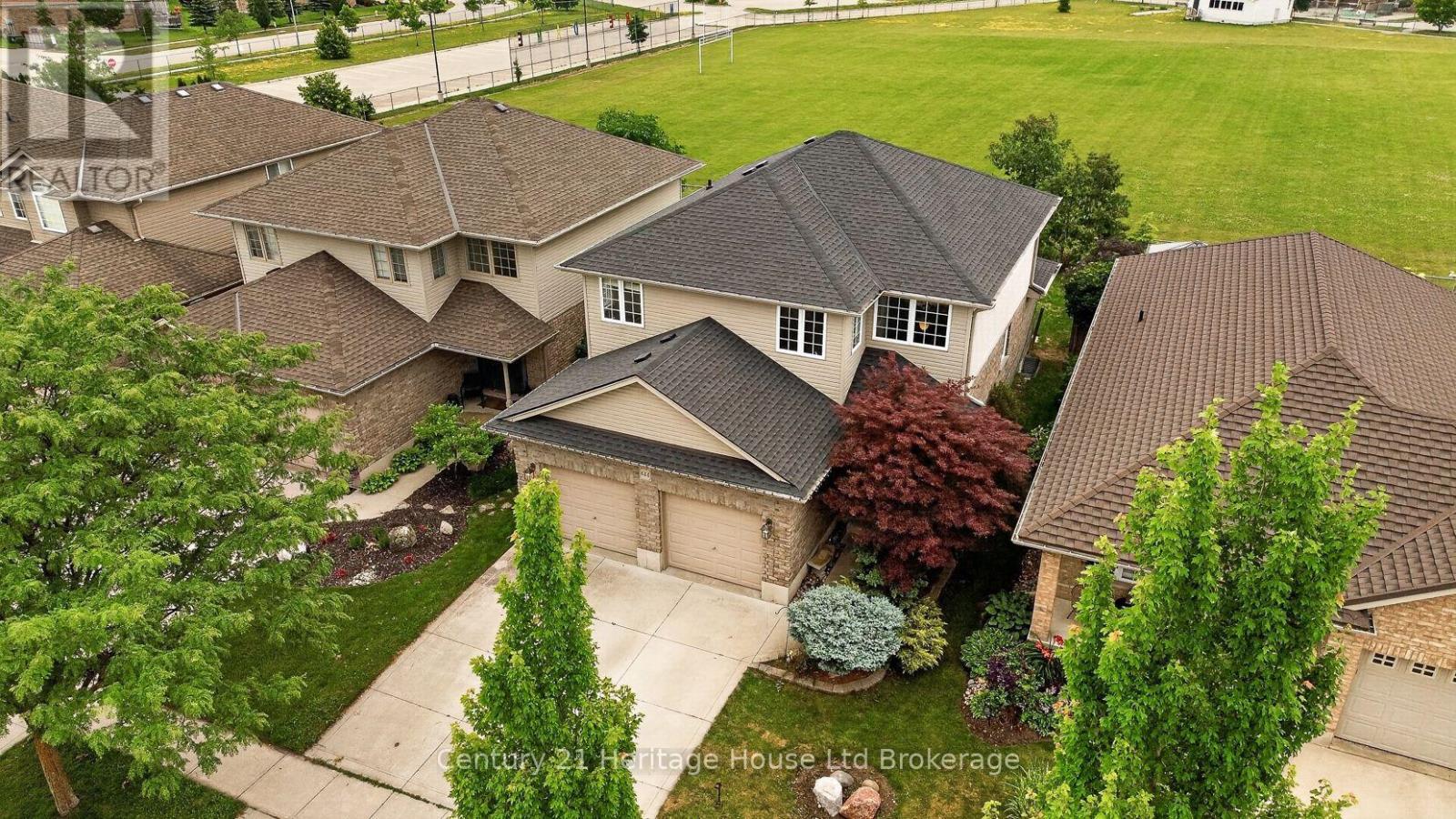 644 Hummingbird Crescent, Woodstock (Woodstock - North), Ontario  N4T 0B3 - Photo 6 - X13549444