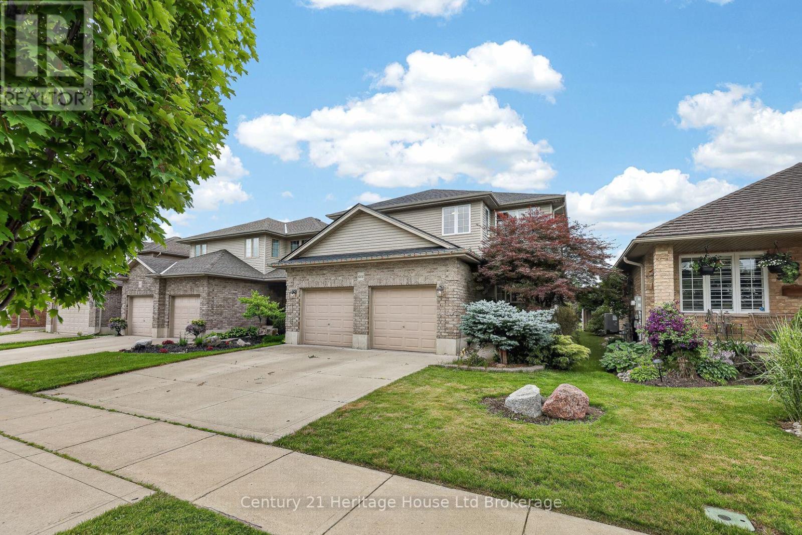 644 Hummingbird Crescent, Woodstock (Woodstock - North), Ontario  N4T 0B3 - Photo 8 - X13549444