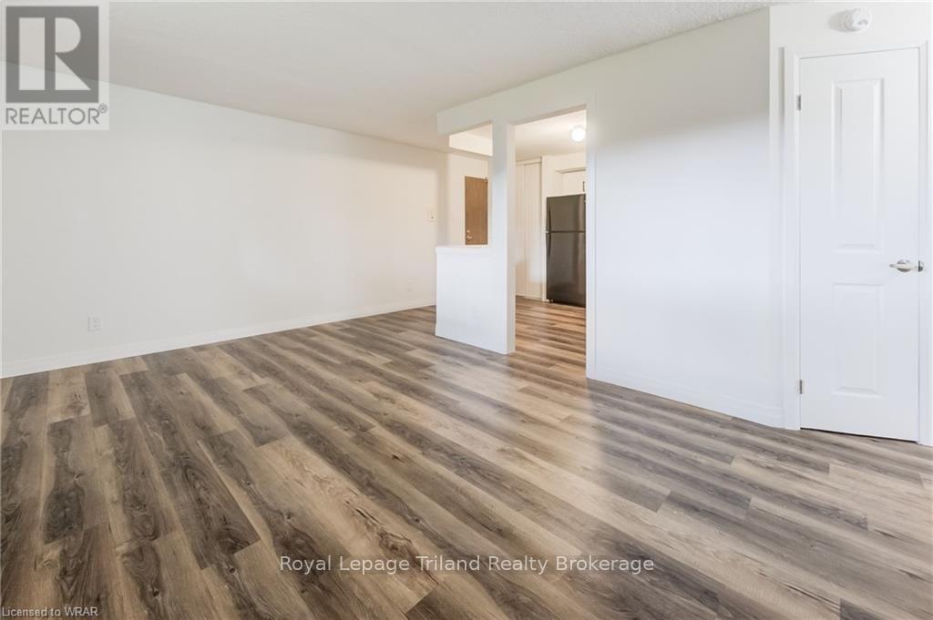503 - 266 Overlea Drive, Kitchener, Ontario  N2M 5N3 - Photo 3 - X13550562